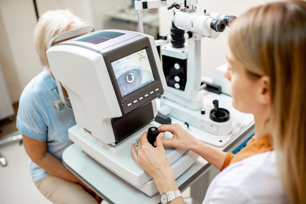 The Glaucoma Test: What to Expect During Your Comprehensive Eye Exam and How to Protect Your Vision