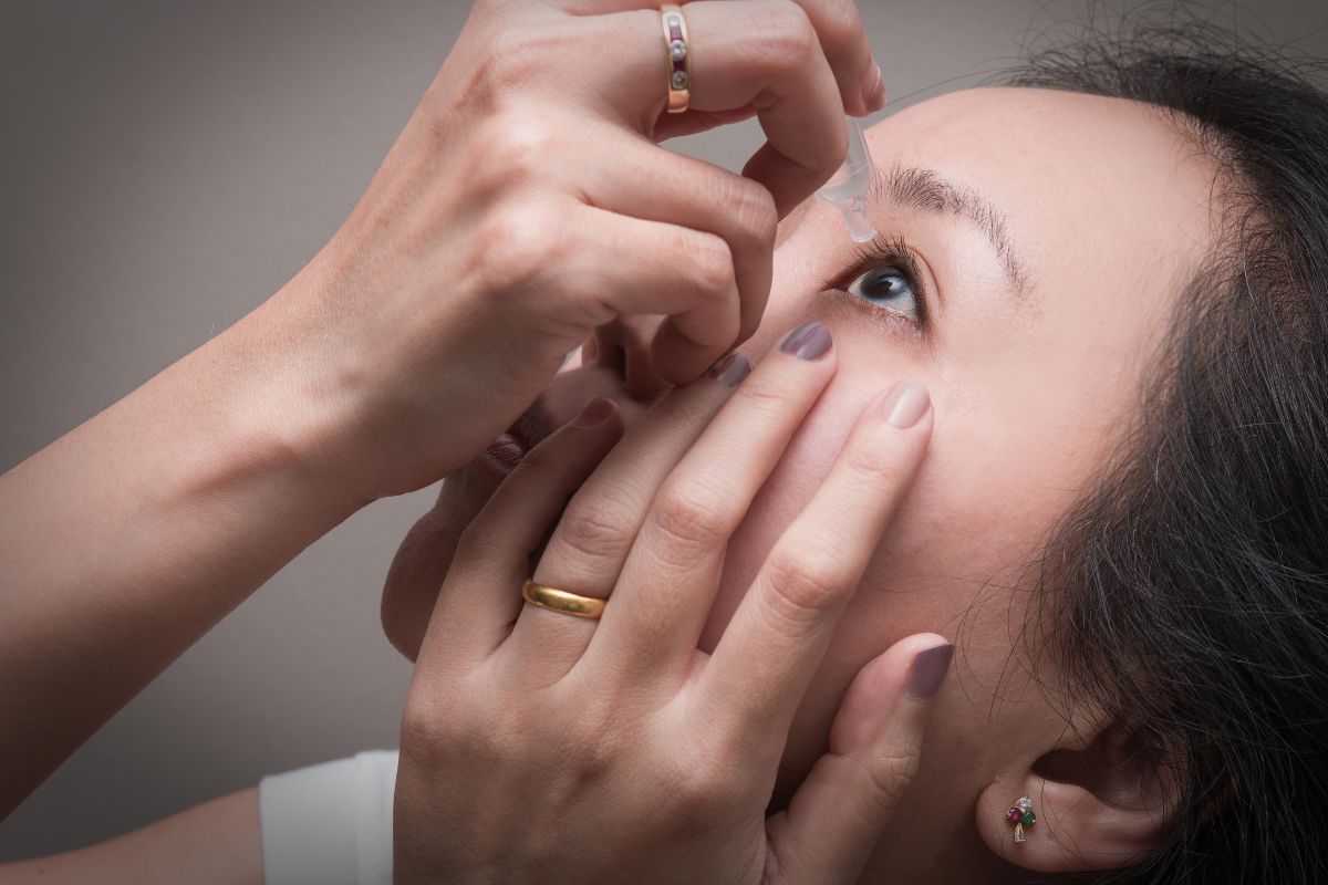 Eye Fatigue vs. Dry Eyes: What’s the Difference? A Comprehensive Guide to Relief in 2025