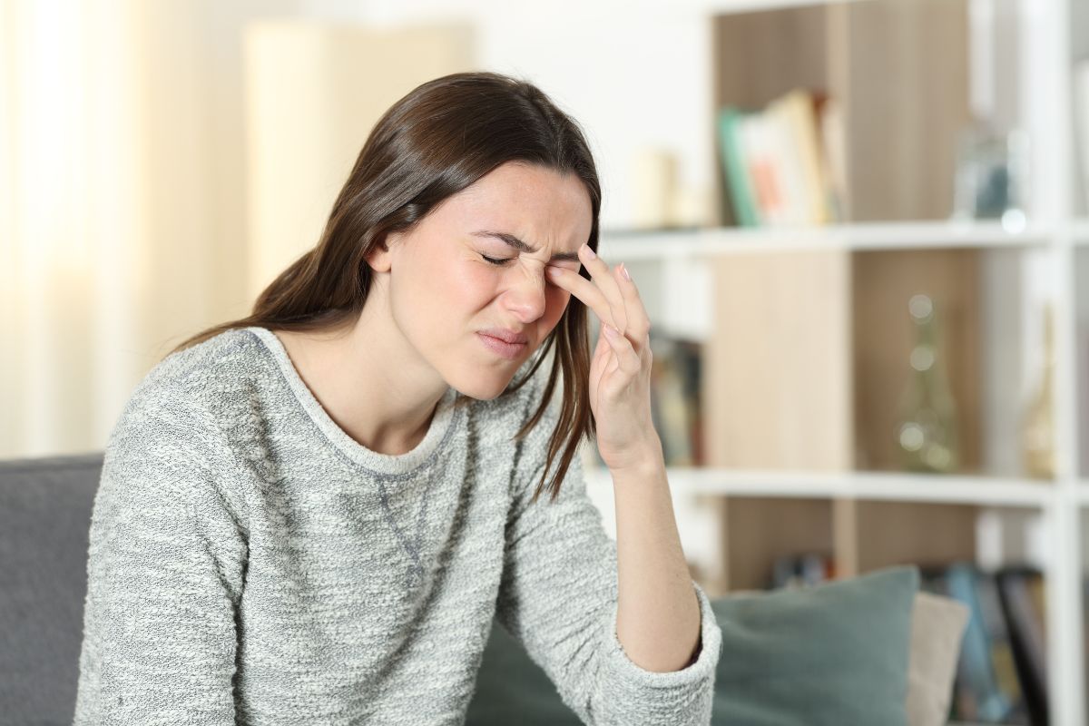 How to Recognize High Eye Pressure Before It’s Too Late: A Comprehensive Guide to Protecting Your Vision