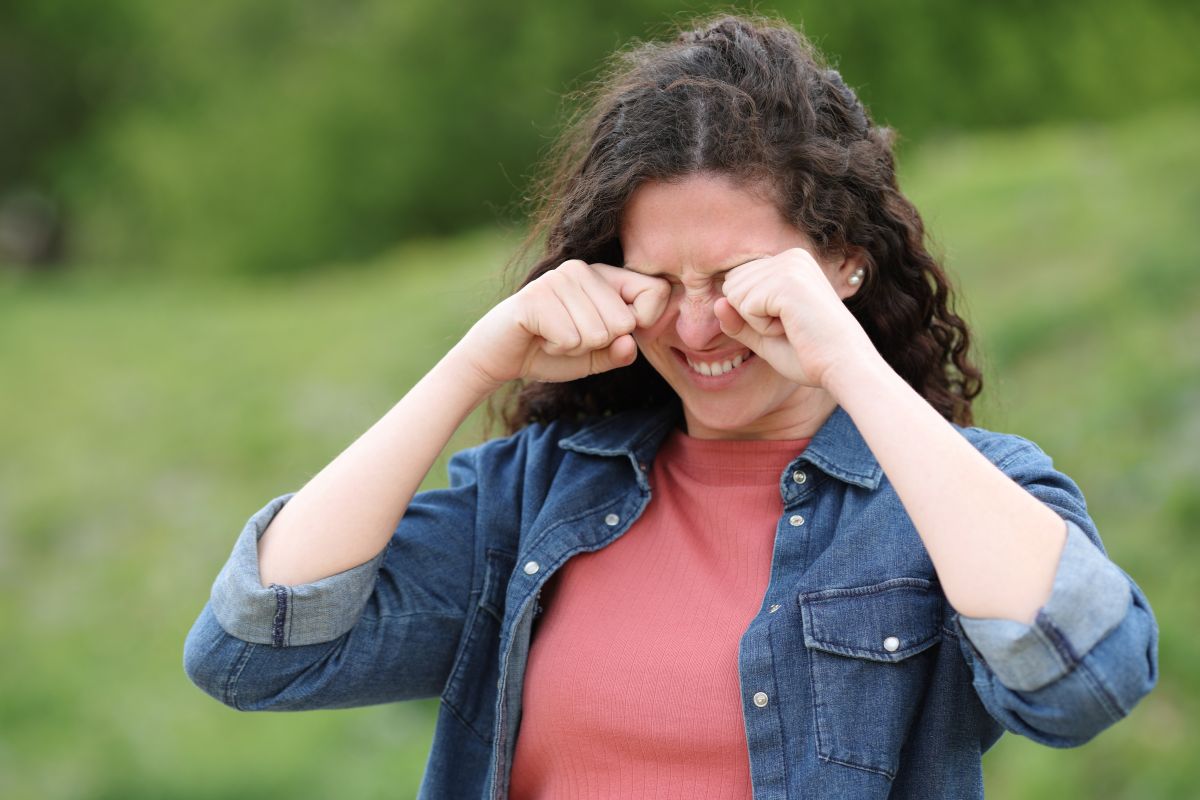 The Link Between Seasonal Allergies, Eyes, and Dry Eye Syndrome: A Comprehensive Guide