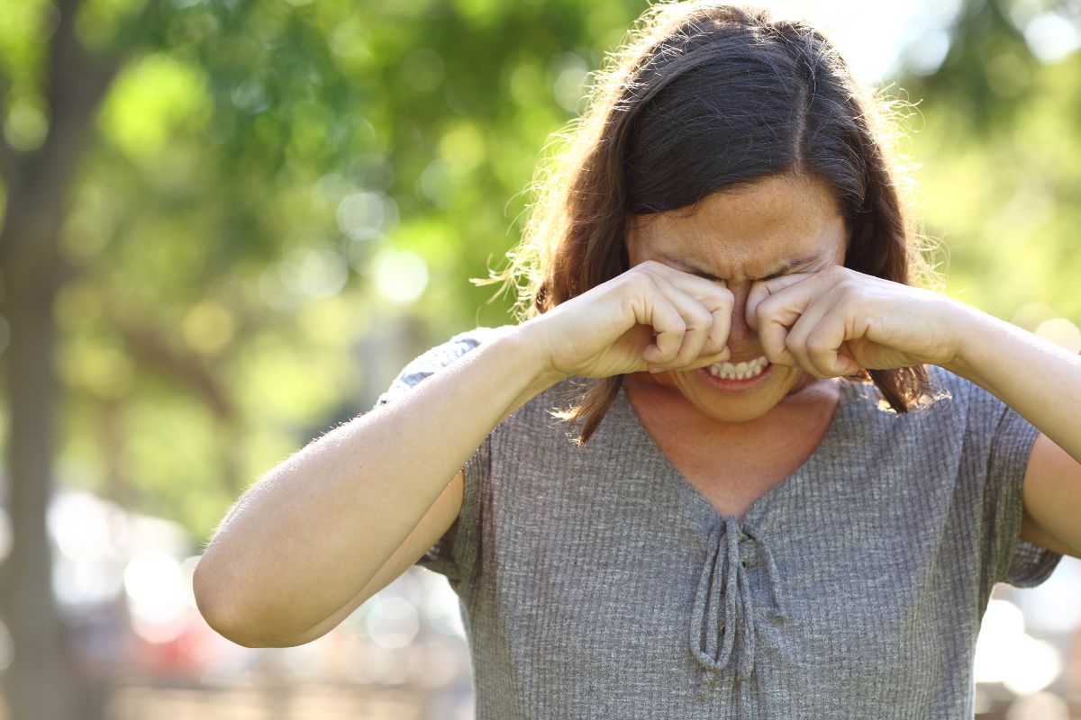 Eye Allergies in the Workplace: Stopping Itchy Eyes on the Job