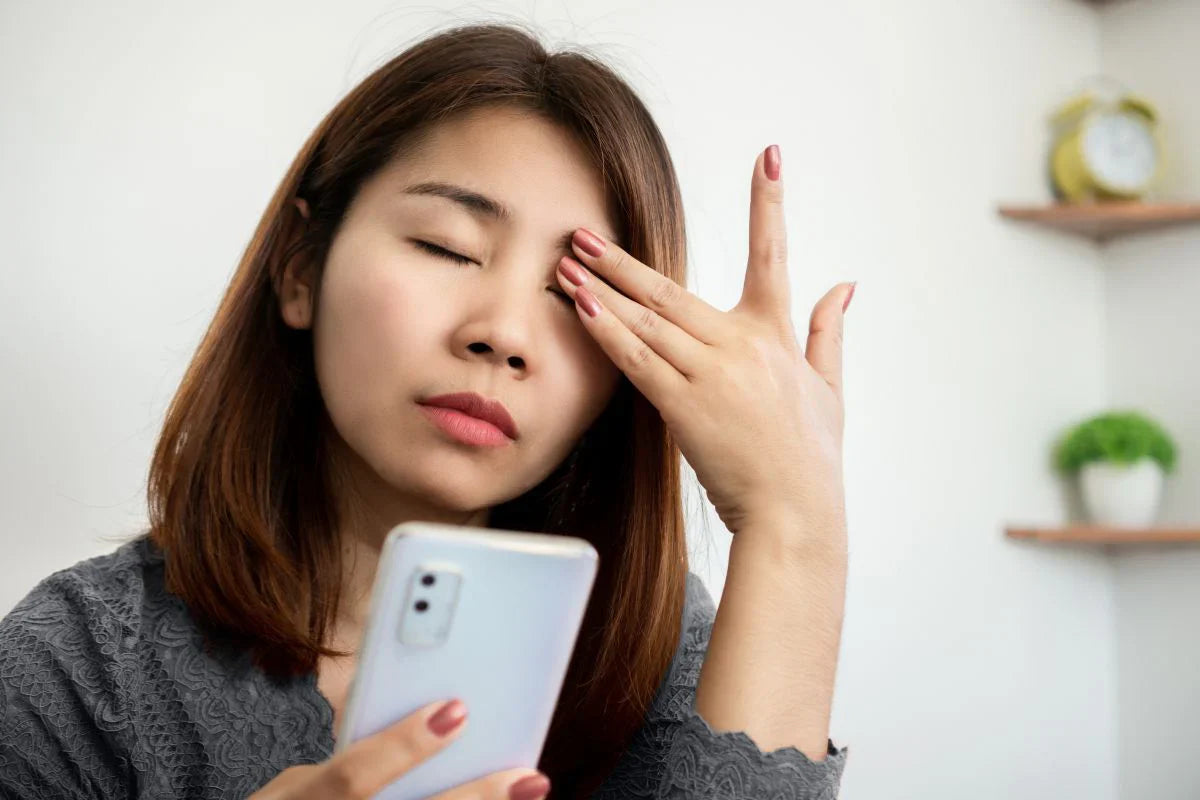 Eye Fatigue: Cold Compress or Warm Compress? How to Choose the Best Eye Care Method