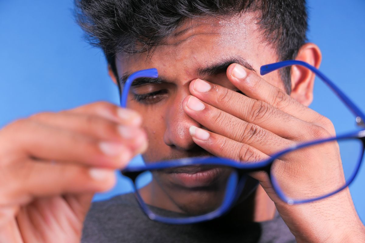 The Modern Eye Health Crisis: Navigating Dry Eye Syndrome in a High-Risk Lifestyle