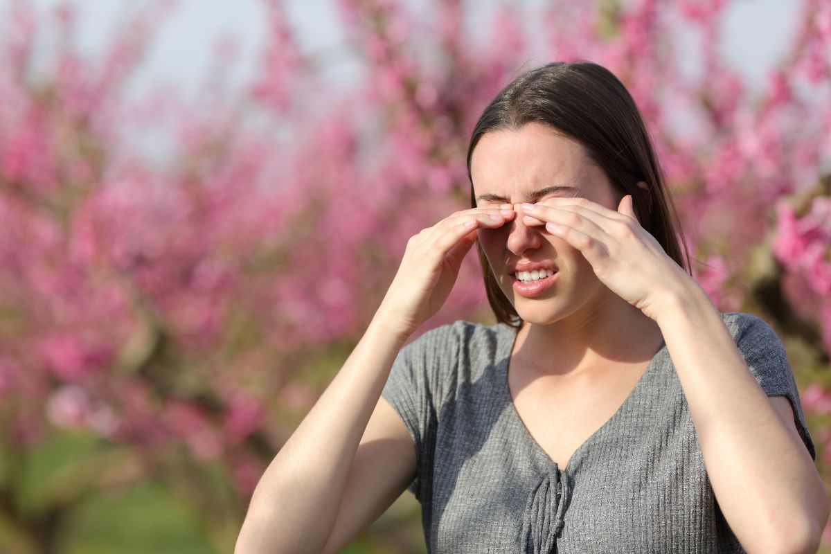 Top Tips to Soothe Pollen Eye Itch Naturally in 2025